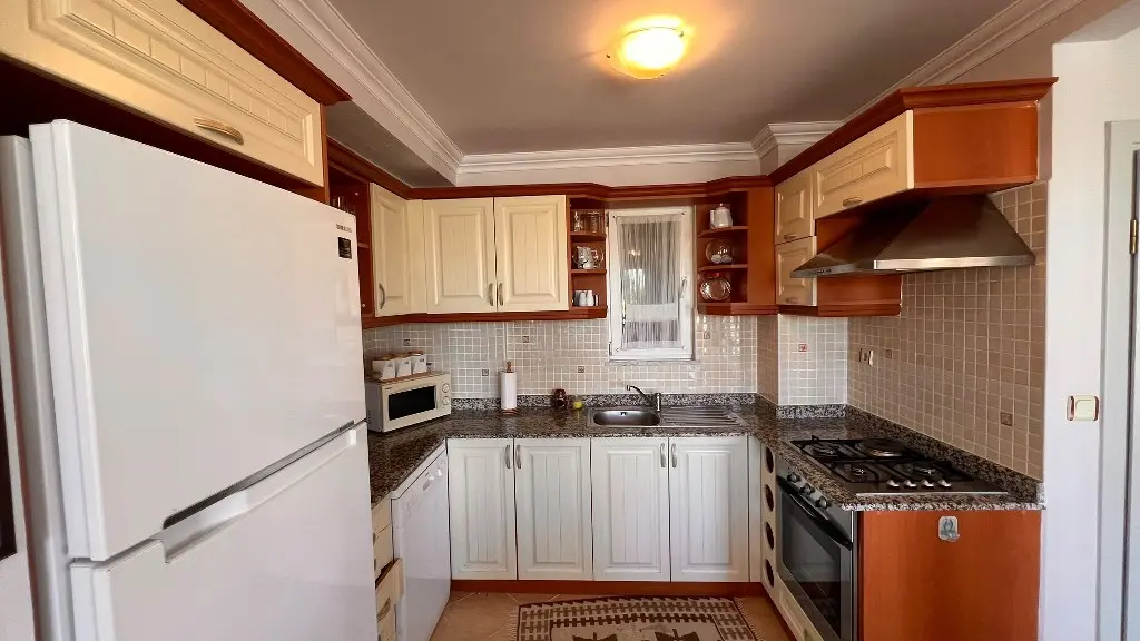 Fitted kitchen